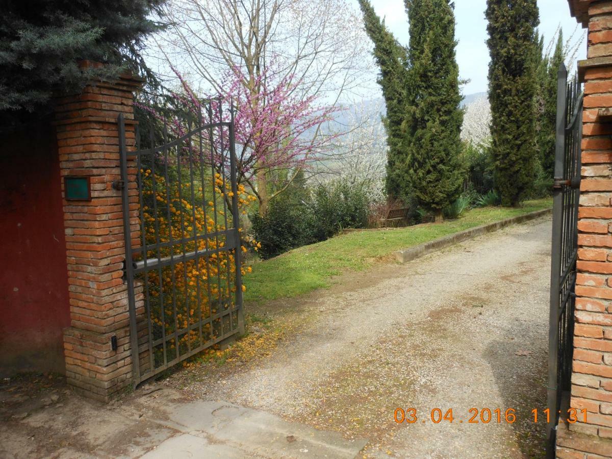 Il Fienile Del Colle Villa Пеша Екстериор снимка